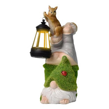 Load image into Gallery viewer, Garden Gnome Statues, Solar Garden Gnomes Squirrel Lantern Figurines, Whimsical Sculptures Funny Resin Lawn Ornaments for Backyard, Patio, Porch, Flowerbed, Pathway, Yard, Balcony