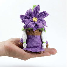 Load image into Gallery viewer, Flower Gnomigurumi: 12 Cute Amigurumi Gnomes to Crochet (Dover Crafts: Crochet)