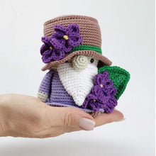 Load image into Gallery viewer, Flower Gnomigurumi: 12 Cute Amigurumi Gnomes to Crochet (Dover Crafts: Crochet)