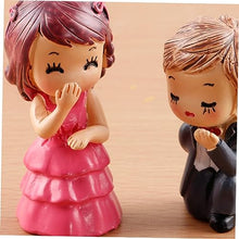 Load image into Gallery viewer, Hemobllo 2pairs Miniature Couples Adornment Creative Resin and Landscape Ornaments for Mini Gardens and Desktop Decoration for Decor of Bride and Groom Figurines