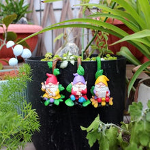 Load image into Gallery viewer, Mellsunny 3Pcs Cute Climbing Gnomes Plant Pot Hanger Figurines Resin Hanging Gnomes Playing Music Statue Planter Pot Decorations for Home Garden Patio Lawn Yard Ornaments (Gnome Playing Music)