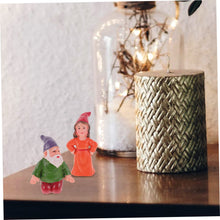 Load image into Gallery viewer, BESPORTBLE 1set Funny Resin Gnome Statues Garden Decor Featuring Gnomes Compact Outdoor Ornaments for Lawn Patio and Backyard Lightweight Figurines