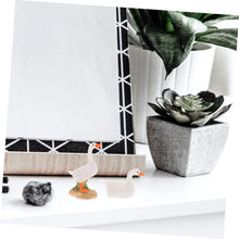 Load image into Gallery viewer, BESPORTBLE 1set Funny Resin Gnome Statues Garden Decor Featuring Gnomes Compact Outdoor Ornaments for Lawn Patio and Backyard Lightweight Figurines