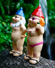 Load image into Gallery viewer, Estefanlo Garden Gnome Funny Couple, Couple Statue, Figures Decoration for Outdoors, Outdoor Sculpture, Waterproof, Funny, Dwarf, Gift Home, Lawn, Balcony