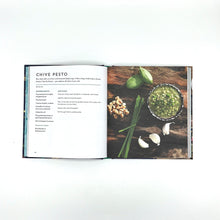 Load image into Gallery viewer, The Herbal Apothecary: Recipes, Remedies and Rituals