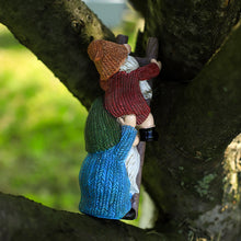 Load image into Gallery viewer, SUQ I OME Garden Climbing Gnome Statue, Funny Climbing Ladder Gnomes Figurine Resin Sculpture Outdoor Decor for Patio Yard Lawn Porch