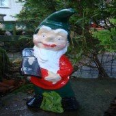 Load image into Gallery viewer, Pixieland GARDEN GNOME ~ ARCHIE ~ DRINKING SCRUMPY
