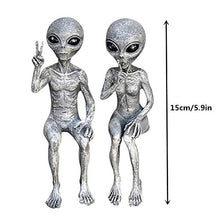 Load image into Gallery viewer, AIITLLYNA Alien Statue,2pcs Outer Space Alien Garden Statue,Resin Alien Ornaments,Alien Sculpture Figure,Whimsical Garden Decoration,Funny Statue for Indoor &amp; Outdoor
