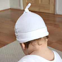 Load image into Gallery viewer, Azeeda &#39;Gonk Gnome&#39; Baby Beanie Hat (BH00031771) White
