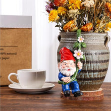 Load image into Gallery viewer, Czlotyh Hanging Gnome Figurines Flower Pot Hugger Climbing Gnome Resin Garden Statue Decoration Outdoor Fence Patio Yard Ornaments
