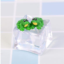 Load image into Gallery viewer, TOSSPER 2pcs Little Frog House/Miniatures/Cute/Fairy Garden Gnome/Moss Terrarium Decor/Crafts/Figurine Diy Supplies
