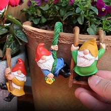 Load image into Gallery viewer, Mellshy 3Pcs Cute Climbing Gnomes Plant Pot Hanger Figurines Resin Hanging Gnomes Statue Planter Pot Decorations for Home Garden Patio Lawn Yard Ornaments
