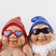 Load image into Gallery viewer, BRYNHILDSANS Funny Garden Gnomes Statue 5.5&quot; Swing Couple Garden Decoration Dwarf Figurines Ornament Drunk Gnome Resin Sculpture Housewarming Halloween
