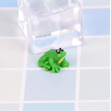 Load image into Gallery viewer, TOSSPER 2pcs Little Frog House/Miniatures/Cute/Fairy Garden Gnome/Moss Terrarium Decor/Crafts/Figurine Diy Supplies
