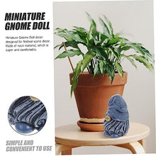 Load image into Gallery viewer, Happyyami Resin Gnome Statue for Garden Decoration Charming Dwarf Figurine Hat Unique Home Ornament for Christmas and Year Outdoor Decor
