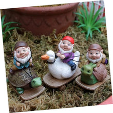 Load image into Gallery viewer, SUPVOX 3Pcs Resin Garden Gnome Statues Miniature Funny Gnomes Outdoor Decor for Patio Lawn Tiered Tray Shelves
