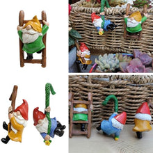 Load image into Gallery viewer, Mellshy 3Pcs Cute Climbing Gnomes Plant Pot Hanger Figurines Resin Hanging Gnomes Statue Planter Pot Decorations for Home Garden Patio Lawn Yard Ornaments
