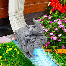 Load image into Gallery viewer, TOYANDONA Resin Garden Gnome Downspout Extender Weather Resistant Gutter Drain Spout Decoration Unique Garden Gnome Decor for Lawn and Outdoor Spaces for Waterfall Diversion
