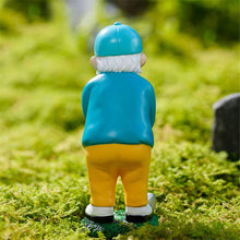 Load image into Gallery viewer, MOOCOCO 8.3 Inch Golf Gnomes Statues,Outdoor Golf Playing Garden Gnome Statue,Patio Yard Lawn Desk Home Office Decoration,Resin Dwarfs Figurine,1 Pc
