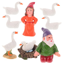 Load image into Gallery viewer, BESPORTBLE 1set Funny Resin Gnome Statues Garden Decor Featuring Gnomes Compact Outdoor Ornaments for Lawn Patio and Backyard Lightweight Figurines
