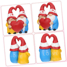 Load image into Gallery viewer, BESPORTBLE Exquisite Heart Couple Garden Gnome Figurine Ornament Charming Resin Craft Decoration for Outdoor and Indoor Spaces for Garden Patio and Lawn Decor
