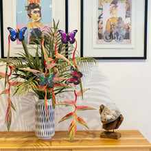 Load image into Gallery viewer, Karjiaja 6 PCS Metal Garden Butterfly Wall Art Hanging Butterfly Decoration Outdoor Garden Butterfly Ornaments Fence Hangers Butterfly Wall Sculptures for Indoor Sheds Walls Fences Home Patio Yards
