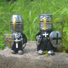 Load image into Gallery viewer, Swtgaah Garden Gnome Statue Knight Statue Knight Gnome Sculpture Knight Guardian Sculpture Garden Gnome Ornaments Suitable for Gardens Lawns and Courtyards (Right D)
