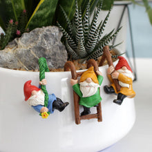 Load image into Gallery viewer, Wetufin Funny Climbing Gnome Garden Gnome Statues Creative Dwarf Decoration Gnome Resin Sculpture Decorations Novelty Gift for Desk Indoor Outdoor Yard Patio Lawn Figurines Landscape Decor
