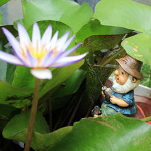 Load image into Gallery viewer, Fishing Man Garden Statue 4.5 x 7 x 10cm - Resin Detachable Gnome Ornament for Flower Planter, Lawn Sculptures Decoration - Backyard Patio Decor
