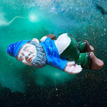 Load image into Gallery viewer, Wetufin - 9.5 * 6.0 inch Drunk Gnome Garden Drunk Gnomes inch Funny Drunk Statues Creative Dwarf Decor Resin Sculpture Decorations Novelty Gift for Desk Indoor Outdoor Yard Patio Lawn
