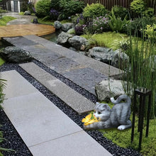 Load image into Gallery viewer, Tuzsocr Solar Powered Cat Statue,Butterfly Solar Lights for Outdoor,Decorative Animal Figurine for Garden,Waterproof Resin Sculpture,LED Lighting,for Lawn,Terrace (Style 1)
