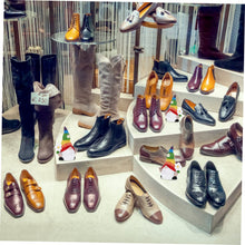 Load image into Gallery viewer, Toddmomy 2pcs Garden Gnome Doll Handmade Resin Statue for Home Decor and Garden Layout and Charming Ornament for Indoor and Outdoor Spaces
