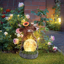 Load image into Gallery viewer, Solar Lantern, Highland Cow Garden Light, Solar-Powered Waterproof Animal Statue for Outdoor Decor, Ambient Lighting for Yard, Patio, Lawn, Porch, Garden, and Pathways
