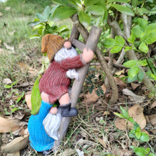 Load image into Gallery viewer, DDLUZQual Climbing Ladder Gnomes Tree Faces Decor Outdoor for Yard Cute Gnome Garden Statue Art Resin Dwarf Sculpture for Yard Outdoor Decoration Ornaments
